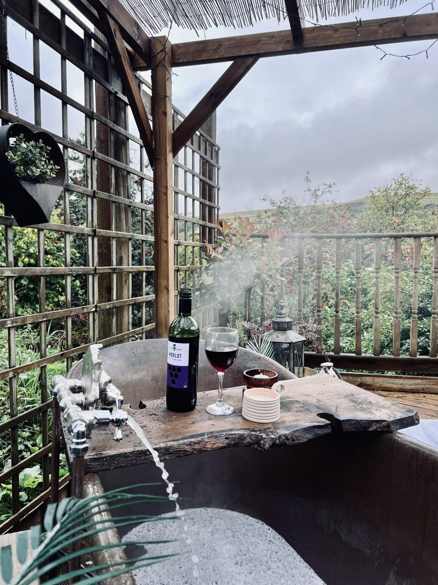 1 - Ein Trysor Cudd - Outdoor Bathtub - Incredible Views Villa Pont Sticill Ngoại thất bức ảnh